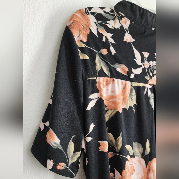 Ninedaily Women's 1/4 zip Pullover Floral Short Sleeve Blouse Sz L - Picture 10 of 10